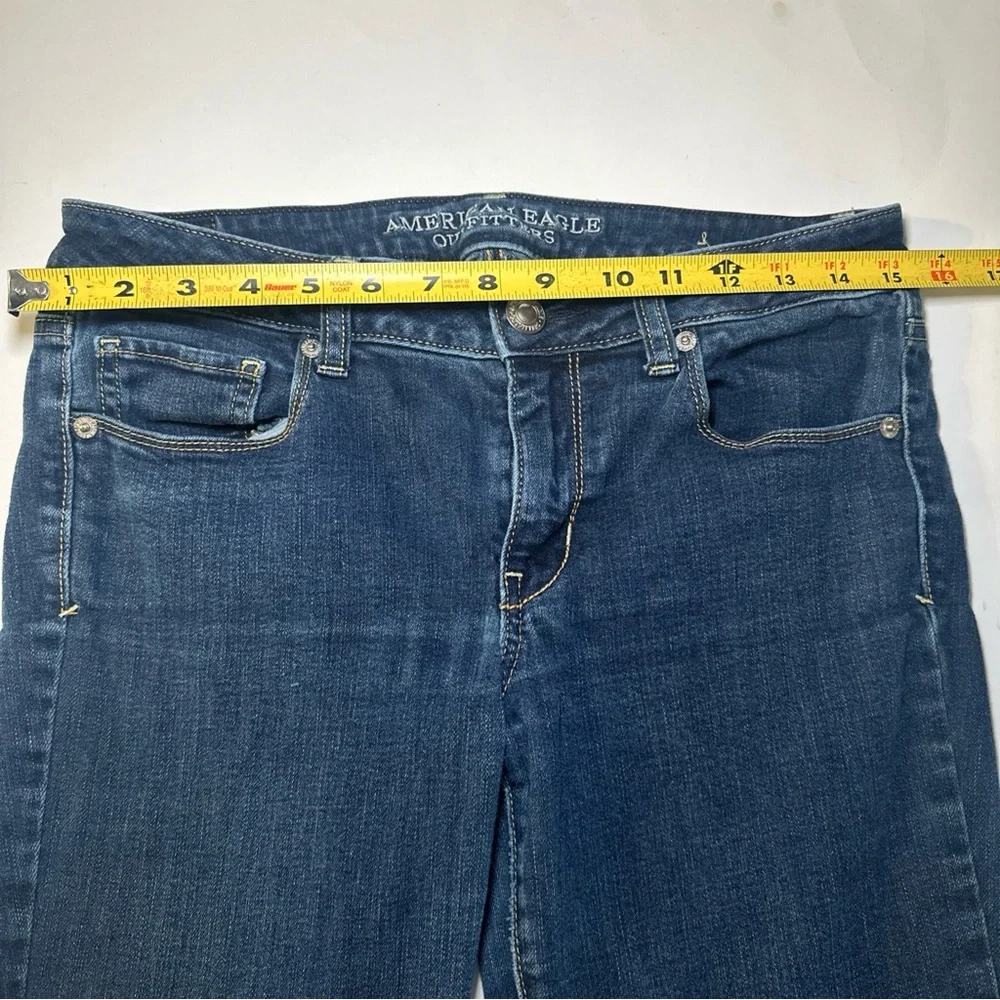 American Eagle Women’s Jeans Size 8 Regular Color Blue‎